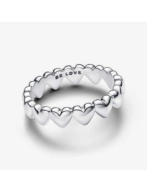 Anillo Fila de Corazones