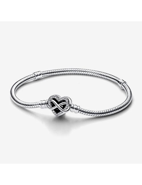 Pulsera de Cadena de Serpiente con Cierre de Corazón Infinito Brillante de Pandora Moments